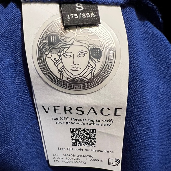 Versace embroidered t-shirt - Picture 5 of 5